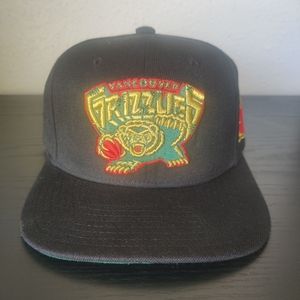 Mitchell and Ness Vancouver Grizzlies Snapback